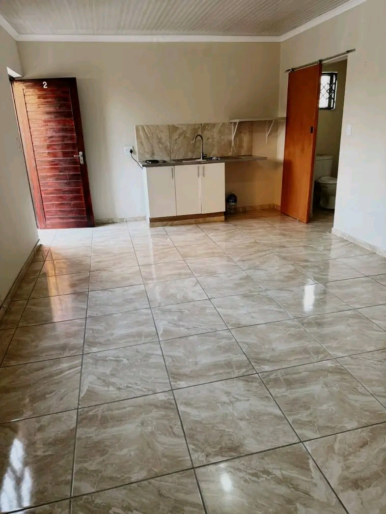 A big open plan bachelor to rent with small b  in Esther Park