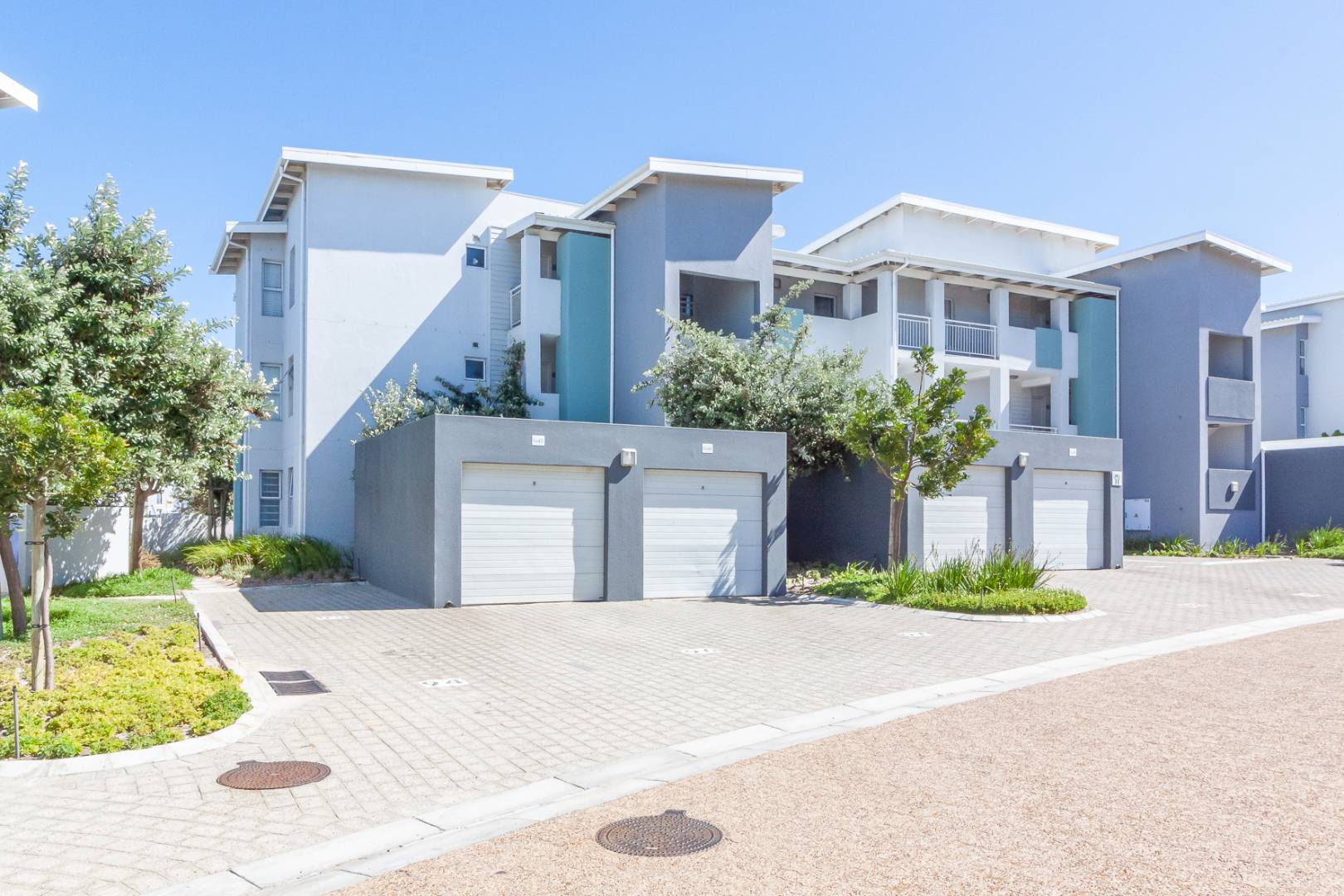 2 bedroom apartment in burgundy this modern,   in Cape Town