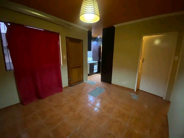Stand alone 2 bedroom house to rent in midran  in Klipfontein