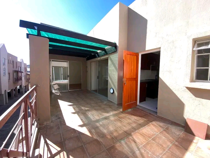 Newly renovated 2 bedroom dublex available fo  in Lyndhurst