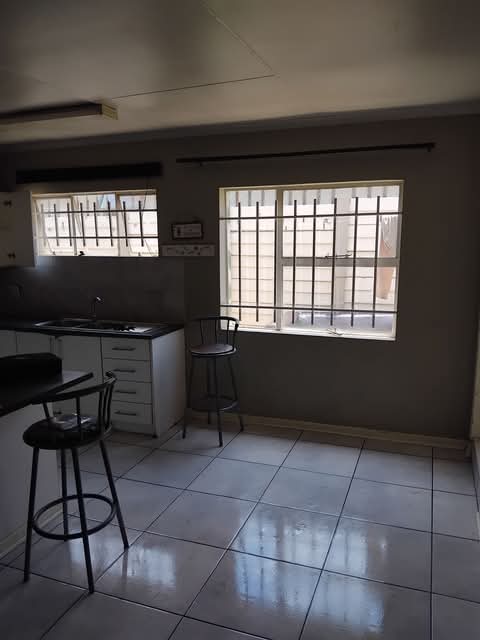 1 bedroom cottage rental 
*on-going renovati  in Clayville