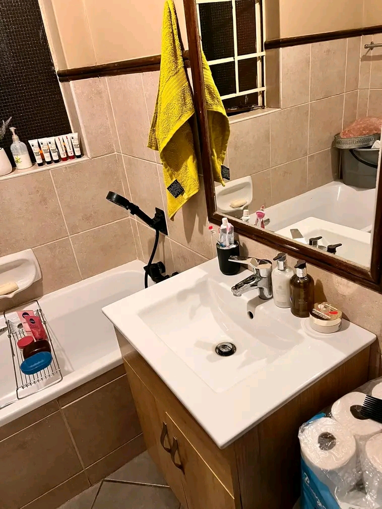 Fully furnished 2 bedroom apartment to let, a  in Centurion