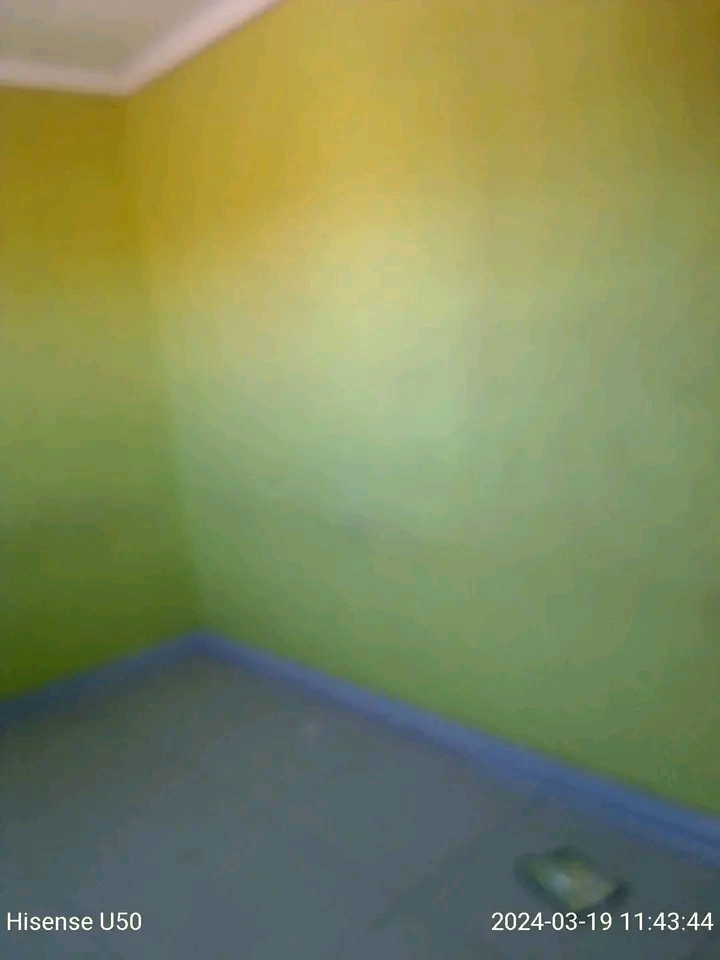 Room to rent in ext 13 (soweto). rent r800 ou  in Protea Glen