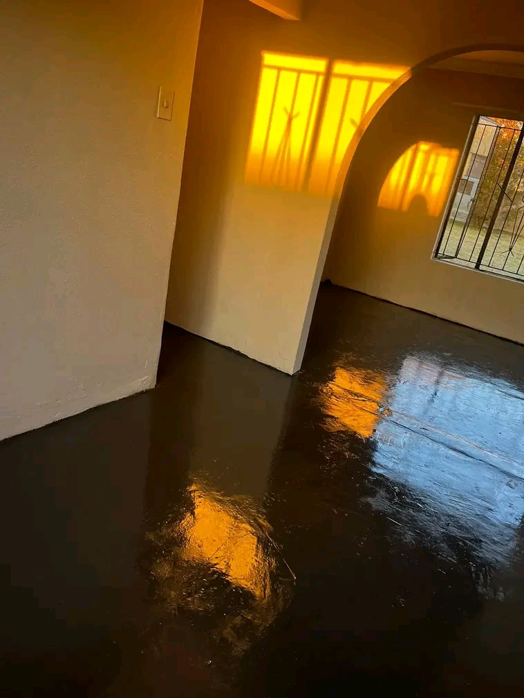 2 bedroom 🛌1 bath🚽🛀house to rent 
b  in Dawn Park