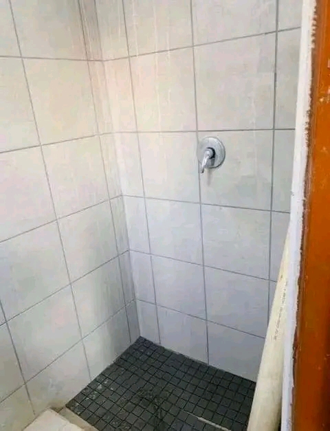 Very spacious open plan bachelor  available i  in Spruitview