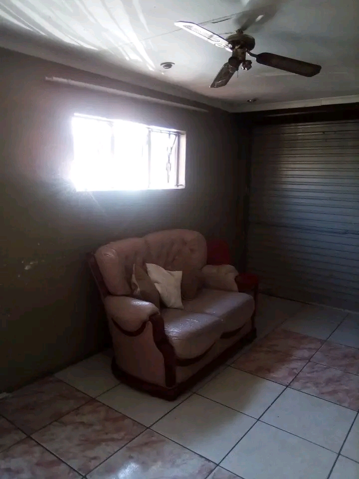 Room & garage available immediately for renta  in Diepkloof