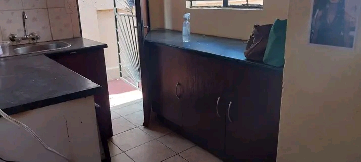Two bedroom house to rent in ext 11
it has l  in Protea Glen