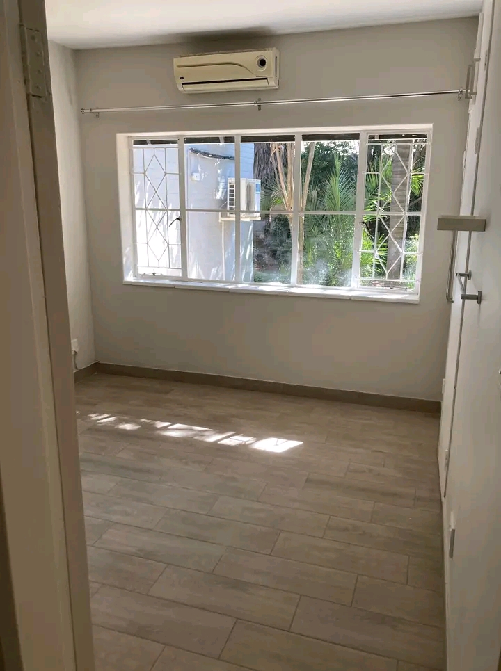 Room to rent in house-share, r4,350.00, for a  in Ferndale