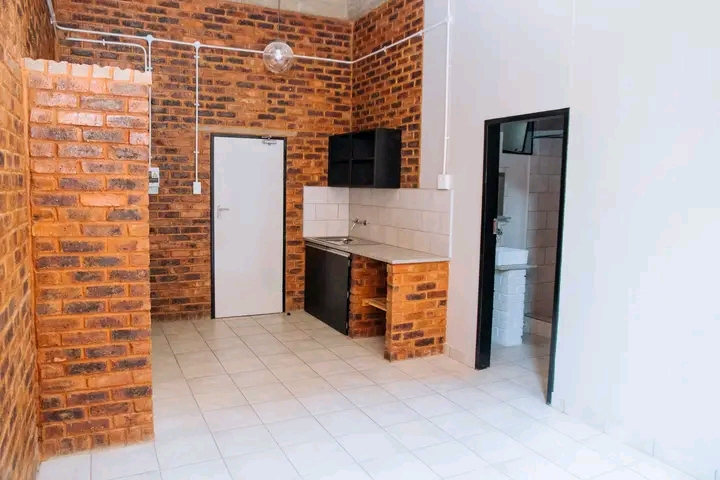 Wimpie towers on 179 jeppe street
* 1st mont  in Johannesburg