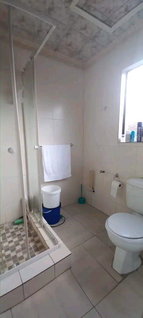 Open plan kitchen / lounge
.  1 bedroom with  in Kibler Park