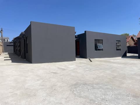 Bachelor/cottage in midrand 
no stove in the  in Country View