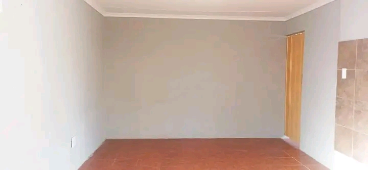 Afternoon good people nice room ensuite avail  in Diepkloof