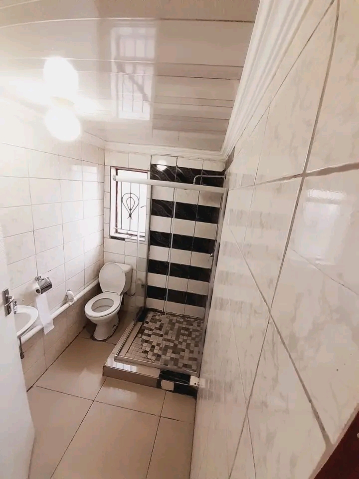 Big cottage to rent  ext 13 with own shower&t  in Protea Glen