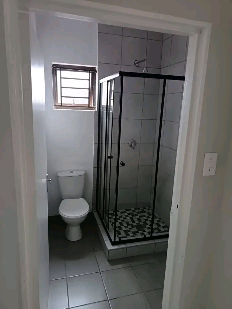 Accommodation available in extension 7 slovak  in Cosmo City