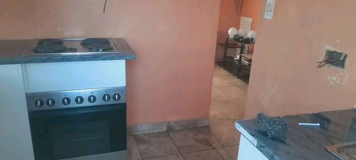 2 bedroom house available for immediate occup  in Protea Glen
