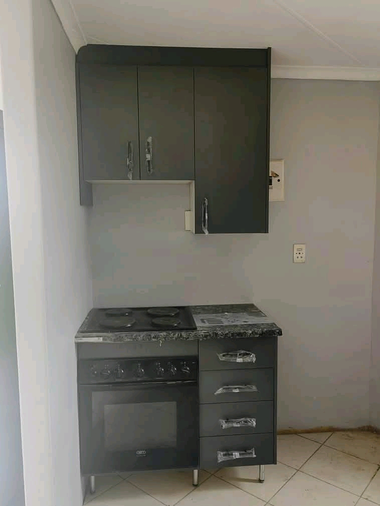 A cosy 3 bedroom stand alone house readily av  in Norkem Park