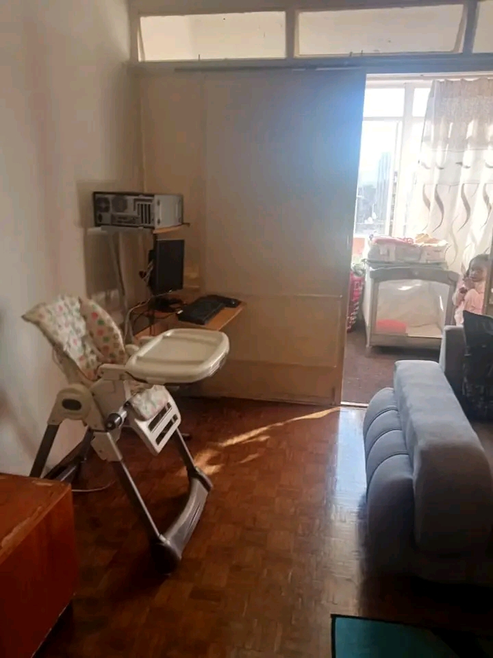 A big bedroom combined with a big half room i  in Sunnyside