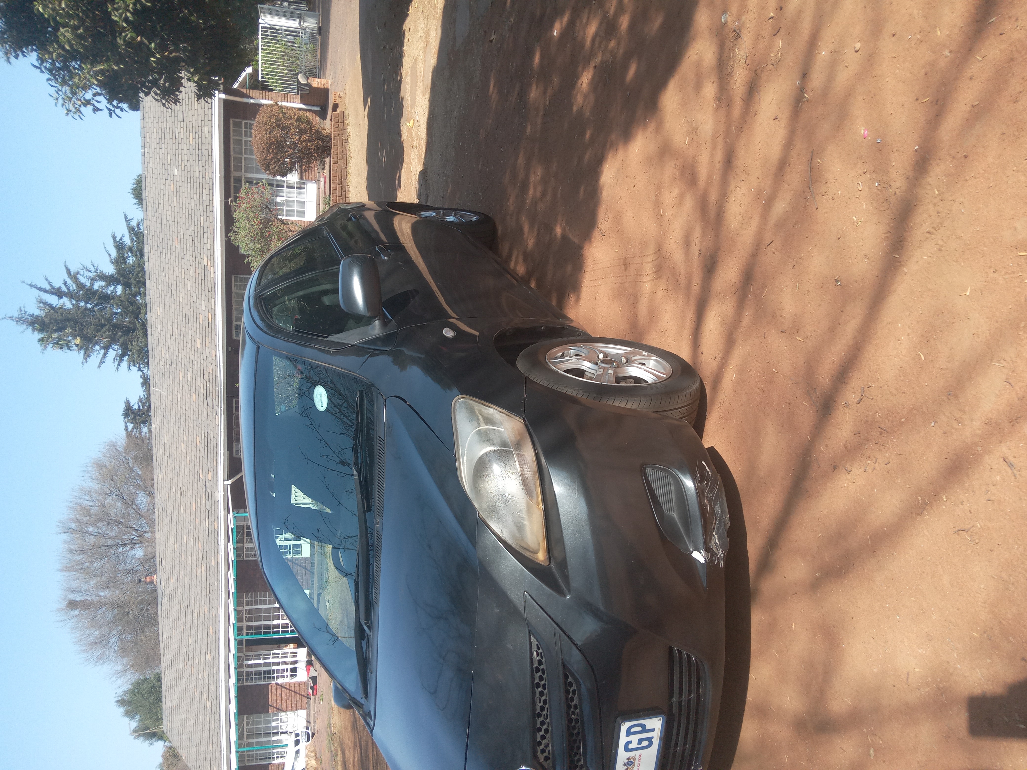  toyota yaris 
accident free
proper documen  in Alberton 