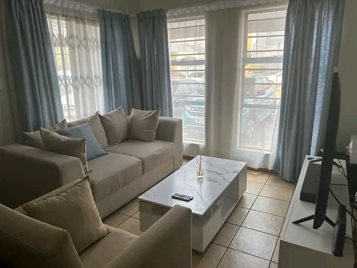Room available today. the lady who was suppos  in Boksburg