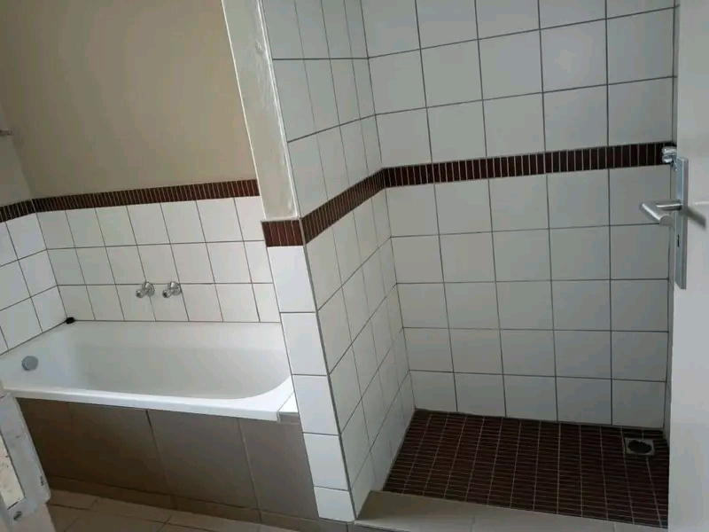 Room available in nedholm flats plus free wif  in Sunnyside