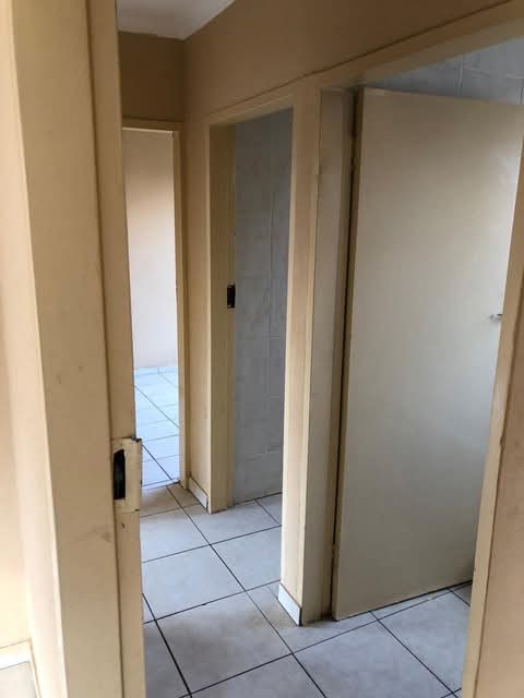 2 bedroom house coming with a  fitted kitchen  in Norkem Park