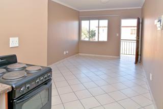 Lovely and spacious 2 bedroom 1-bathroom apar  in Protea Glen