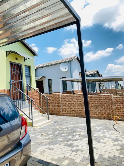 2 bedroom house available for rental new deve  in South Hills