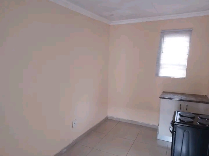 Cottage still available in ext 14
💰 rent   in Protea Glen