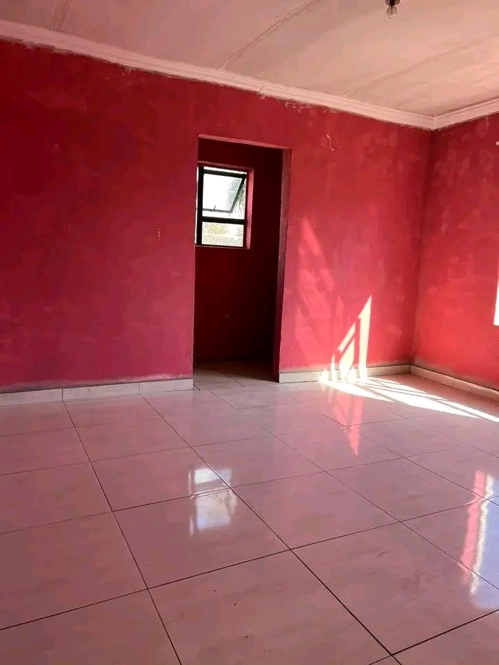 Rooms available immediately in west next to p  in Mamelodi