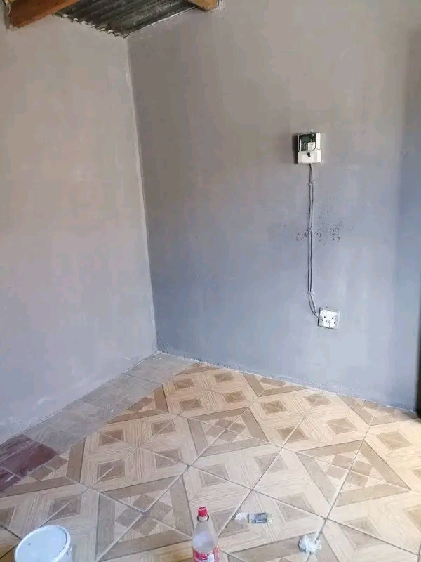 Room available at ext police station side ma9  in Ivory Park