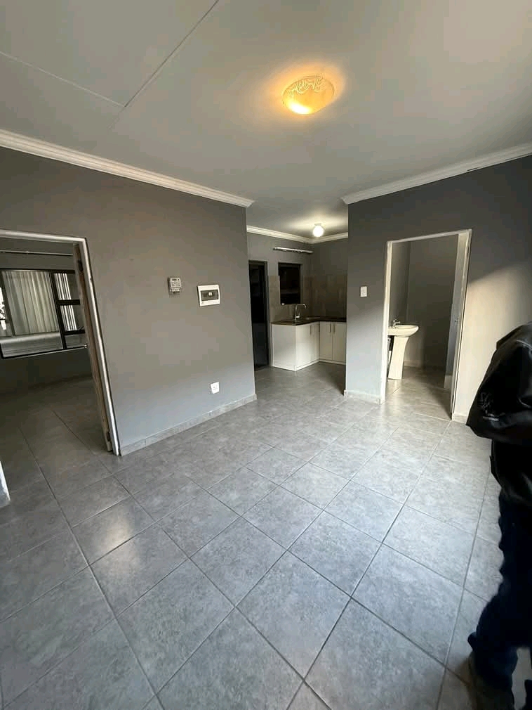 One (1) bedroom apartment available for renta  in Clayville