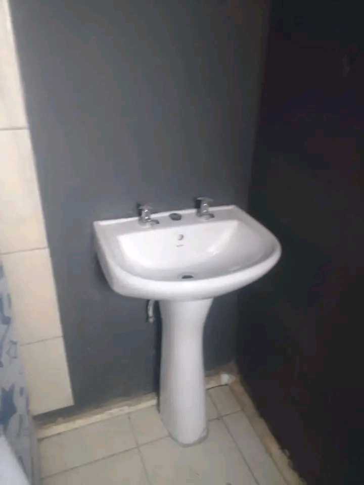 I have rdp house to rent for r2500/month 
07  in Braamfischer