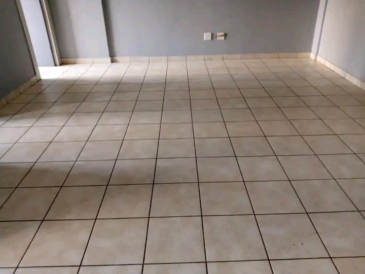 A flatmate needed to occupy a bedroom at pann  in Johannesburg
