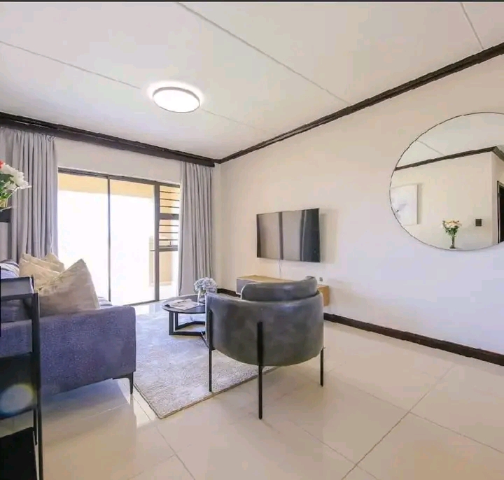 2 bedroom apartment to let 
r13,000 pm
bran  in Blue Hills