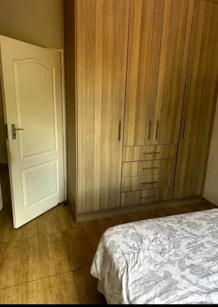 1 bedroom 1 bathroom lounge kitchen apartment  in Centurion