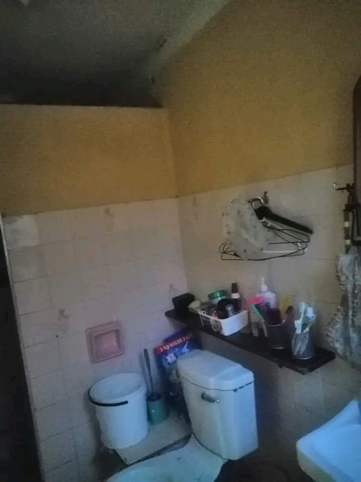 One bedroom cottage to rent  3200 including w  in Primrose