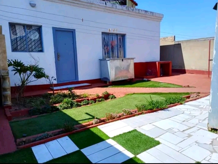 Cottage to rent in extension
water and elect  in Protea North