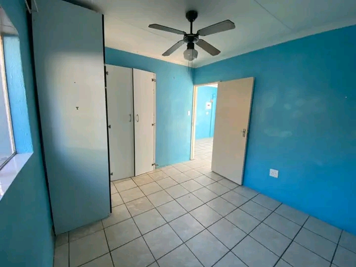 Available immediate.
cozy granny flat perfec  in Boksburg