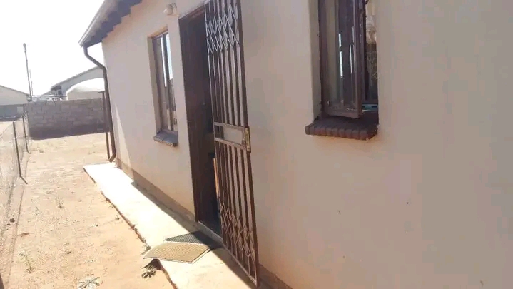 Neat 3 bedrooms house available to rent in ex  in Protea Glen