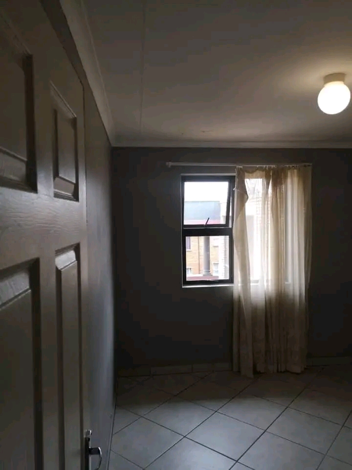 Bedroom still available at #30 kempton road v  in Kempton Park
