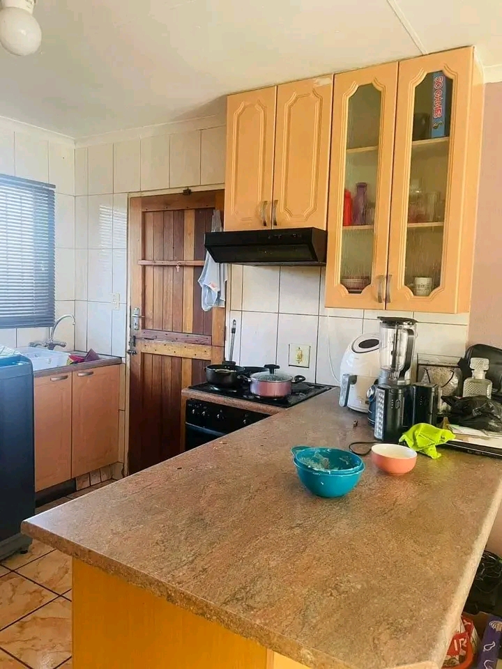 Kempton park 🏘️ ext 3 (sunray park)

r  in Birch Acres