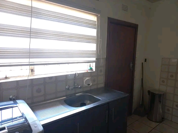 House to rent, available immediately

are:   in Vosloorus