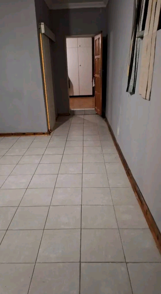 1,5 room cottage for rent emediately for only r5000 an in Germiston ...