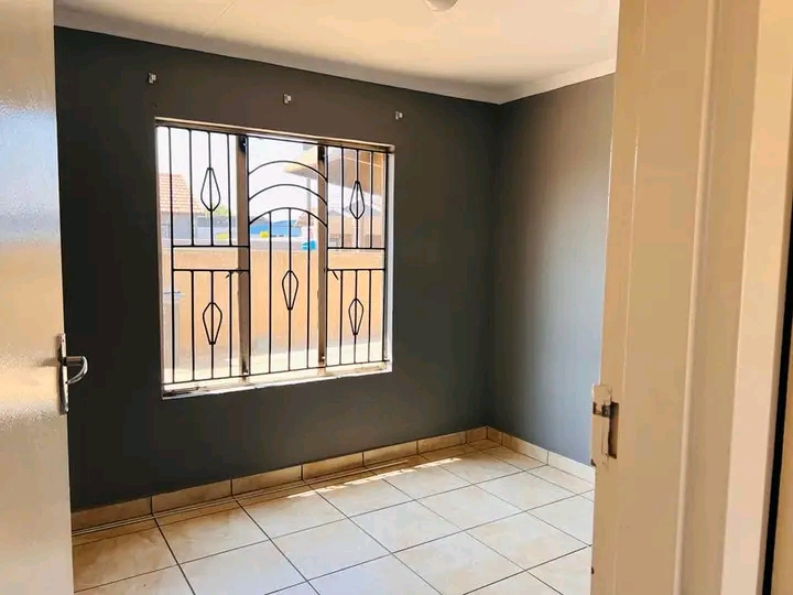 Get this 2 bedroom house rental available imm  in Protea Glen