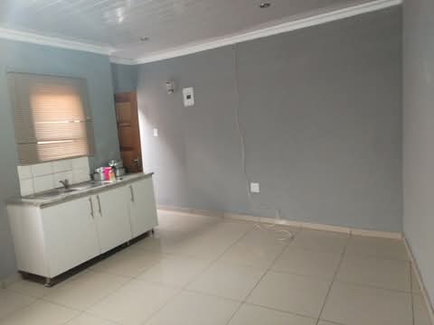 3300 zone2 agent  no parking  in Diepkloof