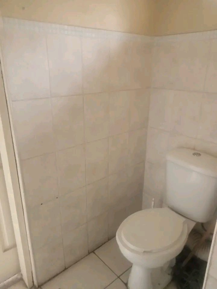 Bachelor for rent, r3500, long street.  in Ferndale
