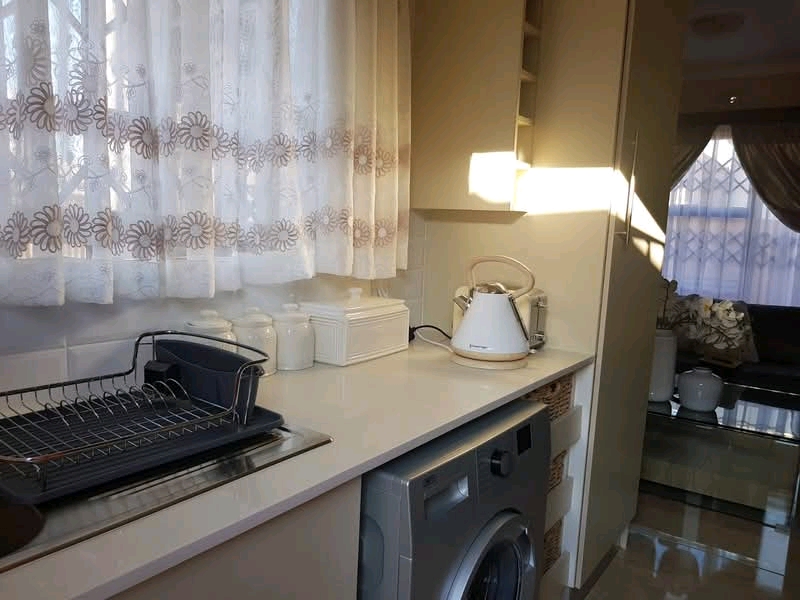 A 3-bedroom house in extension 35 is availabl  in Riverside View