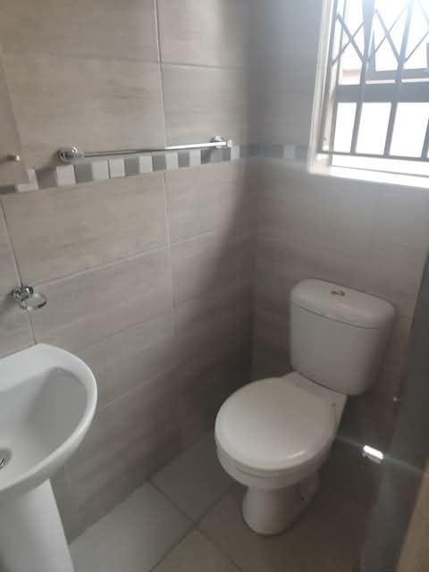 Rental not next to mall 
open plan 
r3900 p  in Birch Acres