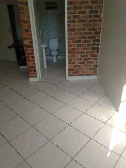 Bachelors and 2bedrooms flats still available  in Johannesburg