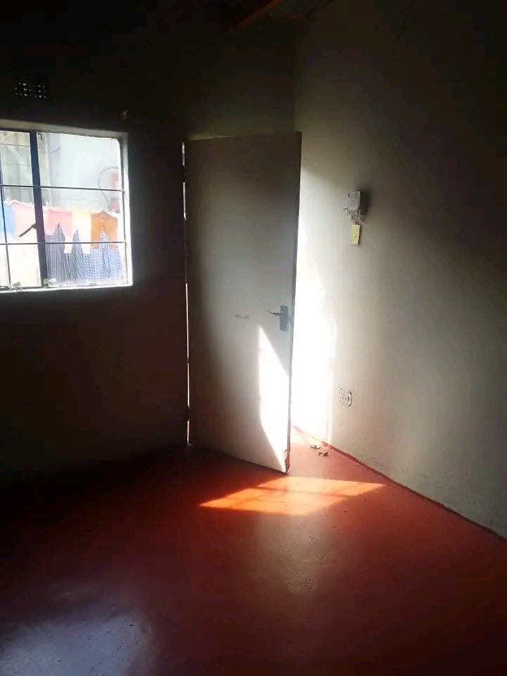 Any 1 looking for a room around kaalfontein,i  in Kaalfontein